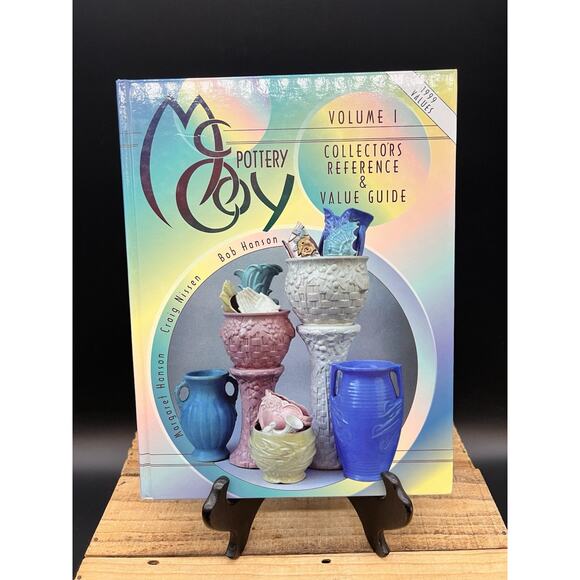 McCoy Pottery Collectors Reference and Value Guide by Hanson, Bob; Nissen, Graig - Picture 1 of 8